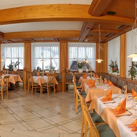 Hotel Almrösl Im Großarltal 3*